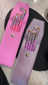 FreiAVIVER Набор кистей для бровей в чехле (4шт), розовый